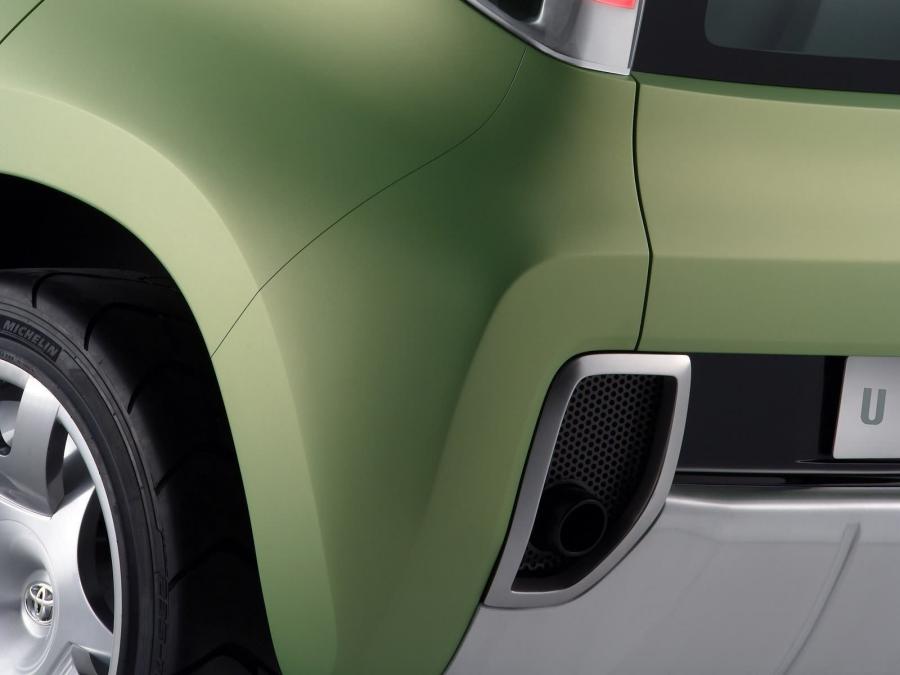  Toyota Urban Cruiser Concept 2006 года  (фото 18 из 34)